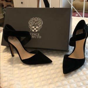 Vince Camuto Black Pumps